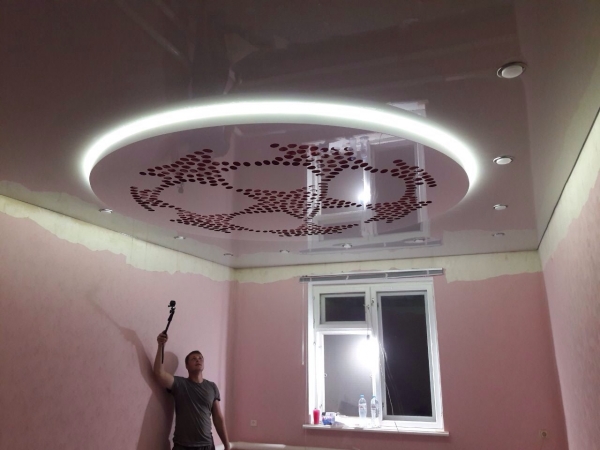 Меняем старый потолок на новый!