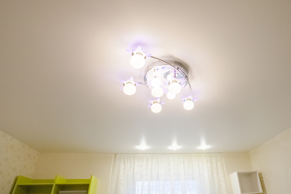 Натяжные потолки Descor